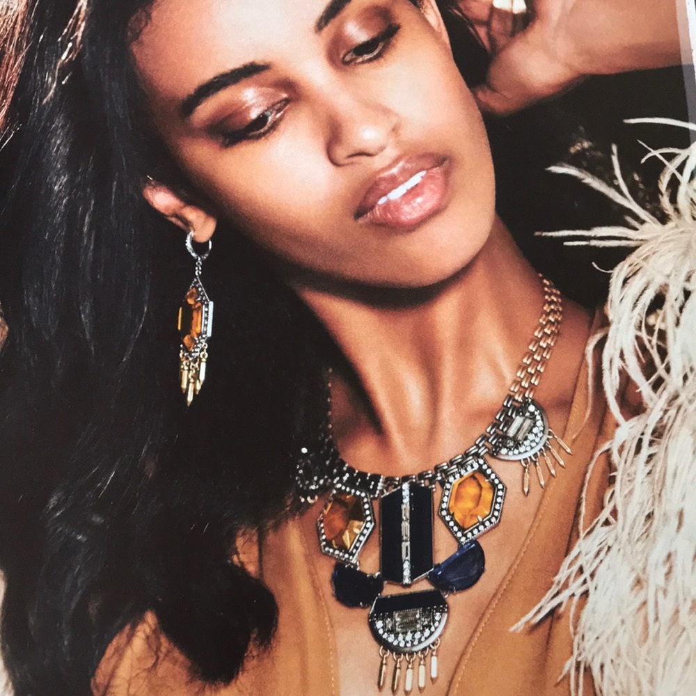 Grand Cabaret Statement Necklace - Picture 2 of 2